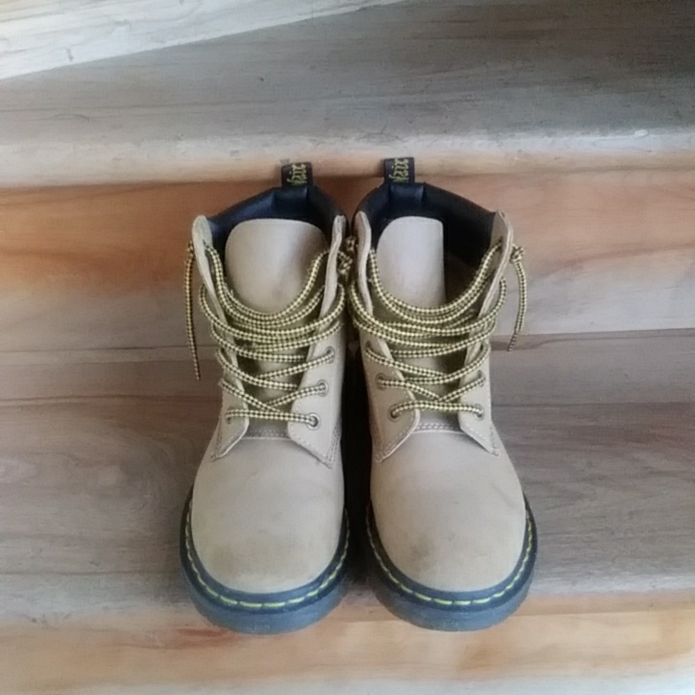 Dr Martens women7